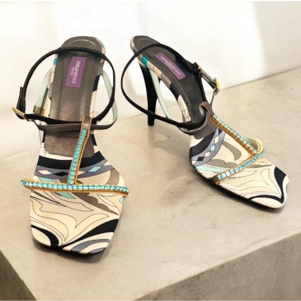 EMILIO PUCCI Jewel Rhinestone Sandals
Size 41 - Picture 8 of 16